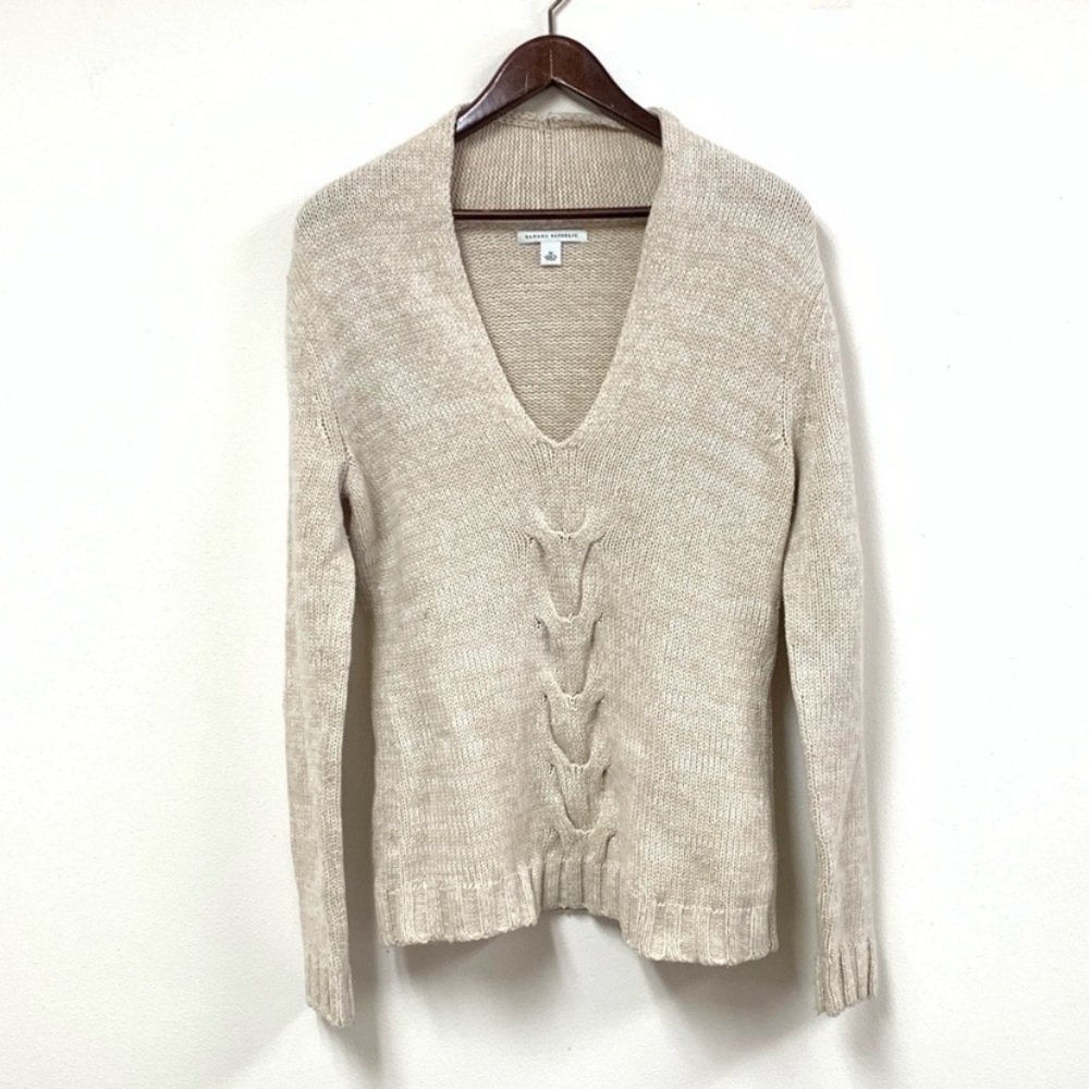 🎀 5/$20 🎀 Banana Republic wool blend cream sweater size small